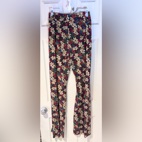 Natural Life Cali Knit Flare Floral Pants - Picture 4 of 4